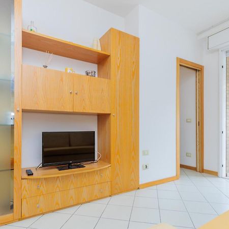 Jesolo Beach! Fronte Mare - Piscina Park E Posto Spiaggia Inclusi Zewnętrze zdjęcie