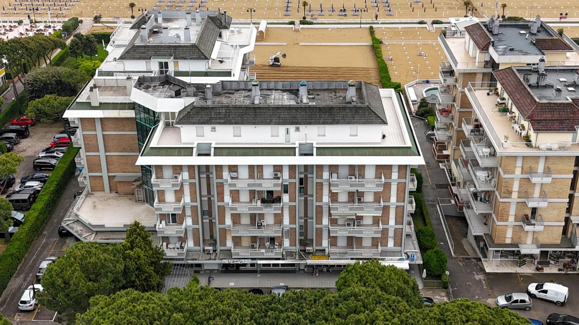 Jesolo Beach! Fronte Mare - Piscina Park E Posto Spiaggia Inclusi Zewnętrze zdjęcie